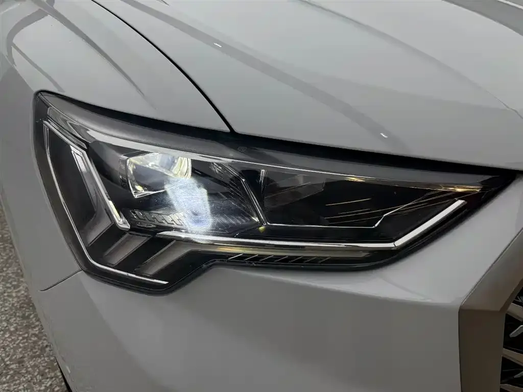 Audi Q3 — фото 7