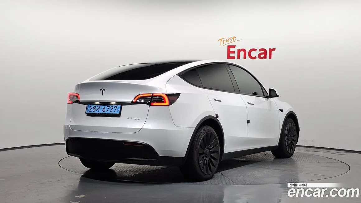 Tesla Model Y 2021 из KR, фото 2