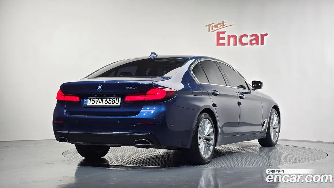 BMW 5-Series 2021 из KR, фото 2