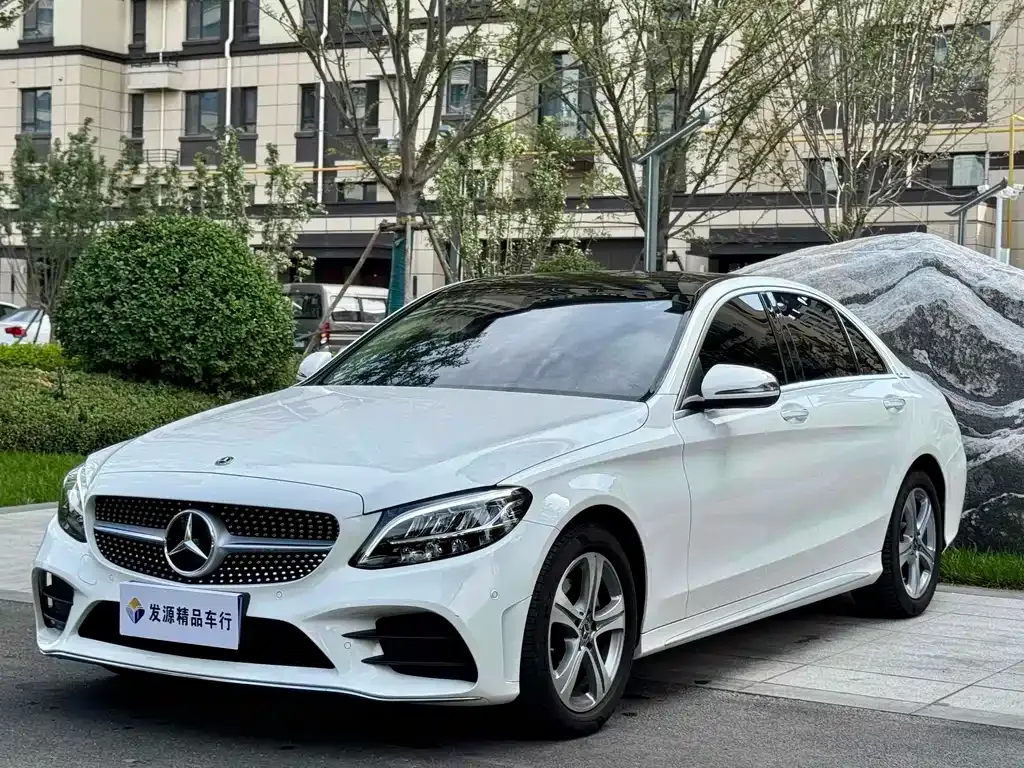 Mercedes-Benz C-Class — фото 1