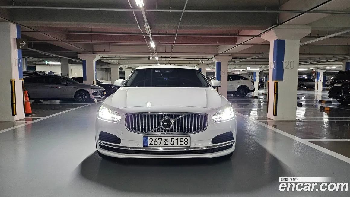 Volvo S90 2024 из KR, фото 1