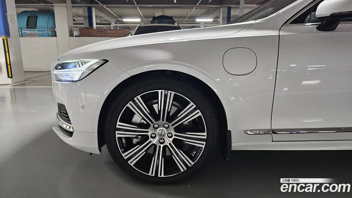 Volvo S90 2024 из KR, фото 6