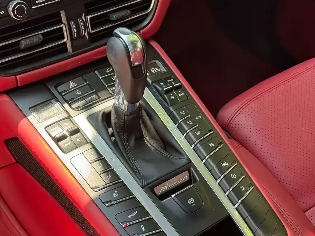 Porsche Macan 2021 из CN, фото 7