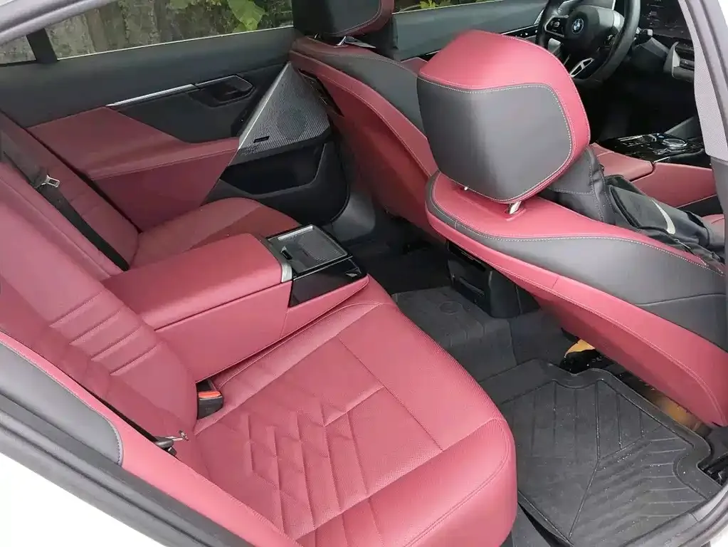 BMW i5 — фото 10