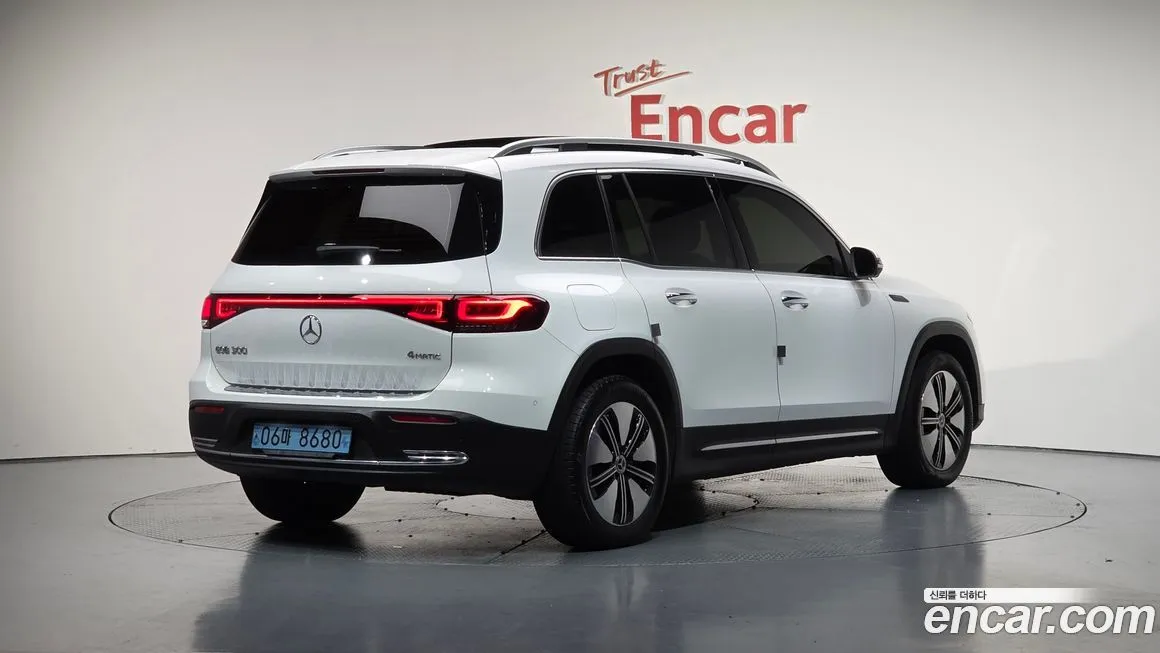 Mercedes-Benz EQB 2023 из KR, фото 2