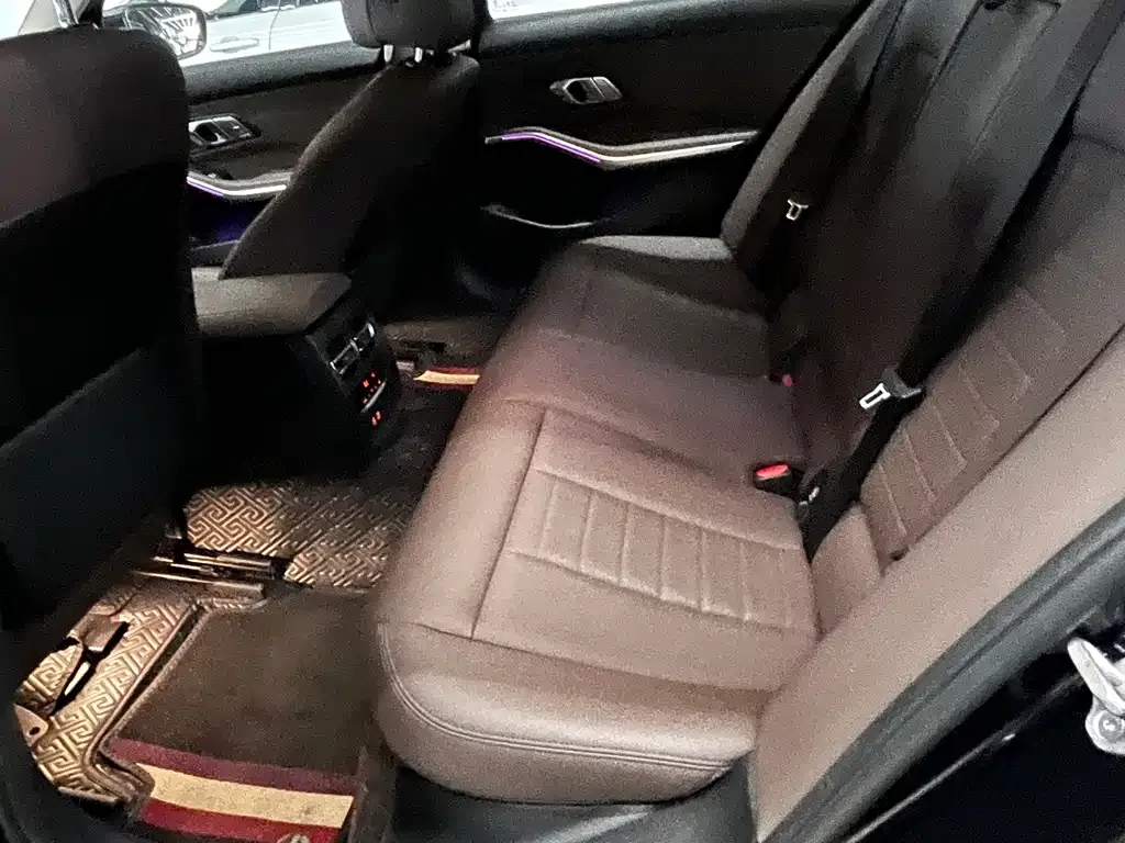 BMW 3 Series 2021 из CN, фото 9