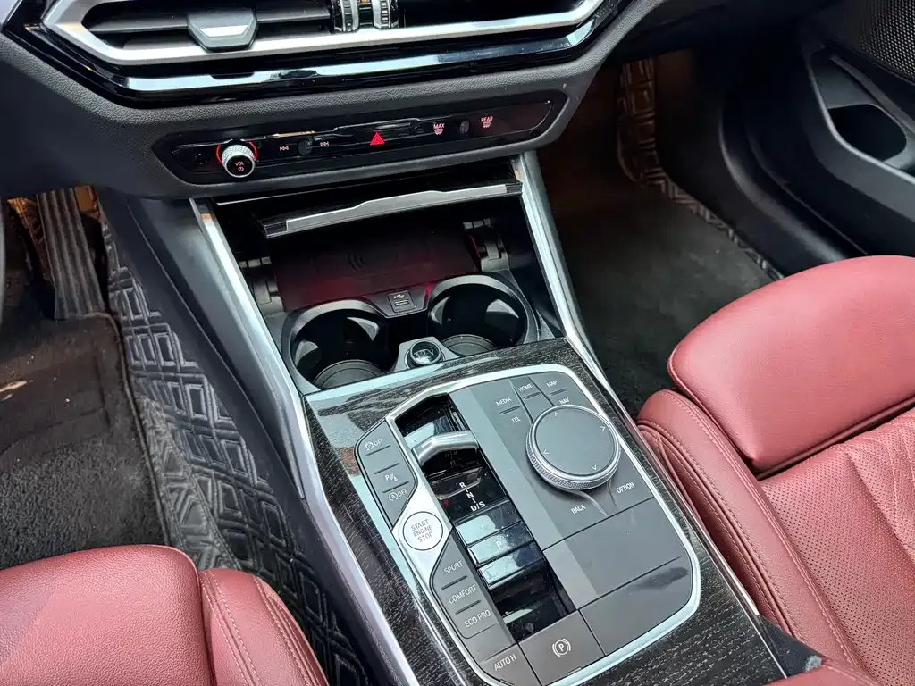 BMW 3 Series 2023 из CN, фото 8