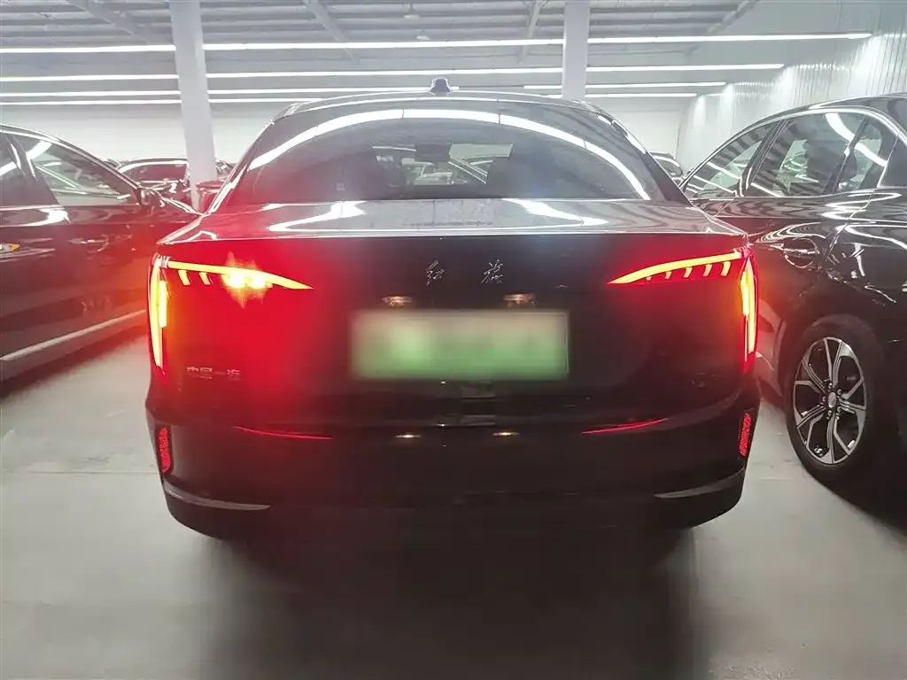 Hongqi E-QM5 2022 из CN, фото 6