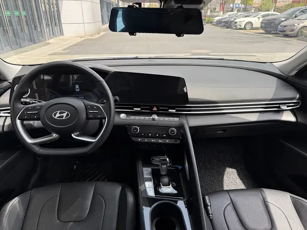Hyundai Elantra 2023 из CN, фото 6
