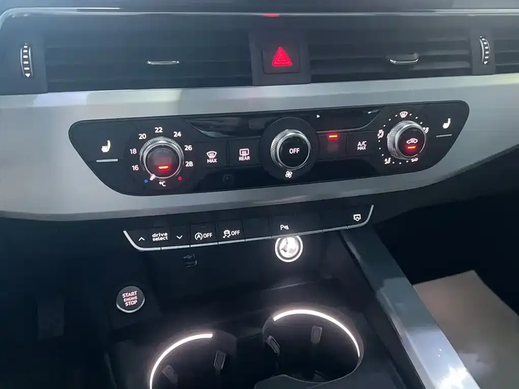 Audi A4L 2025 из CN, фото 4