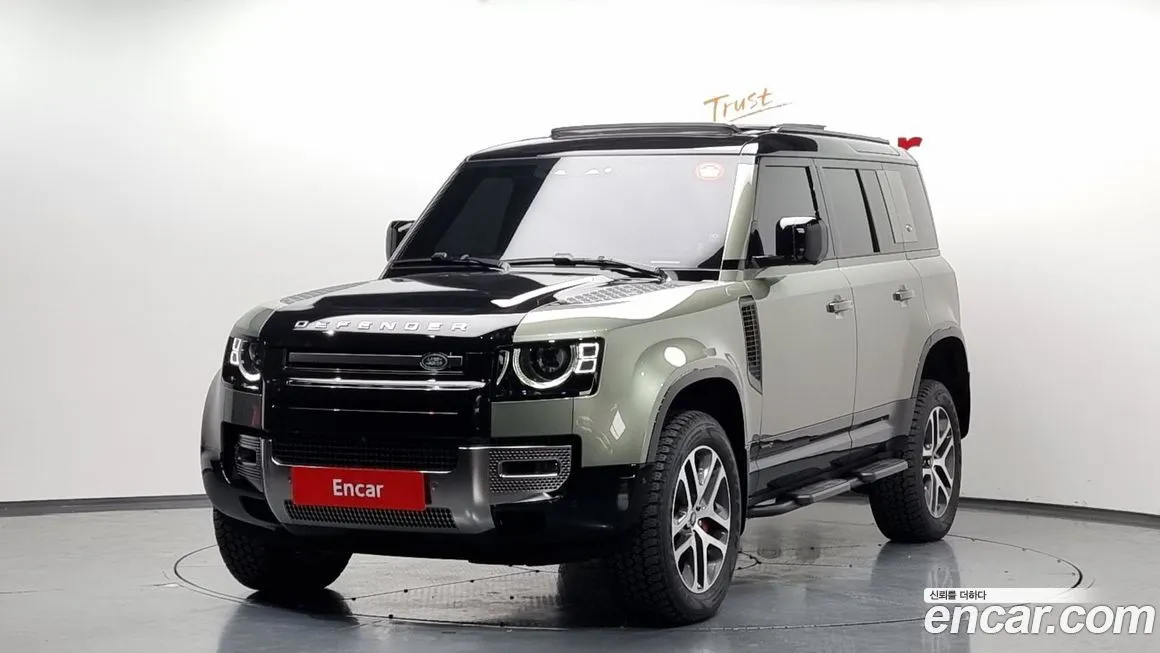 Land Rover Defender — фото 1