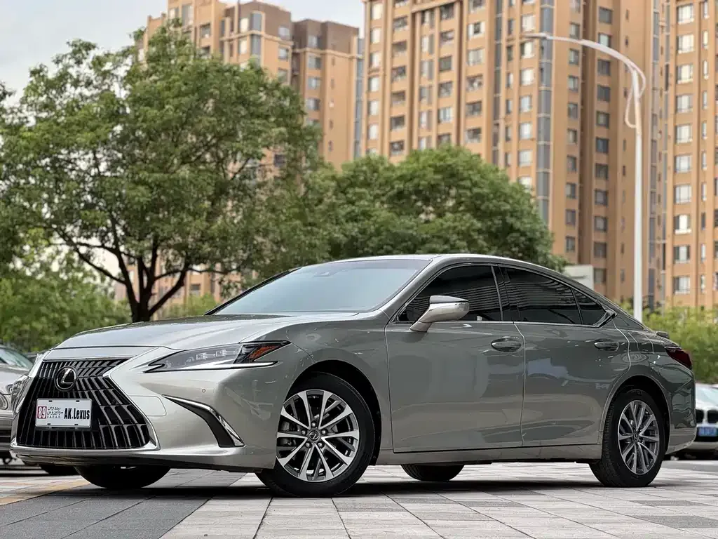Lexus ES 2023 из CN, фото 1