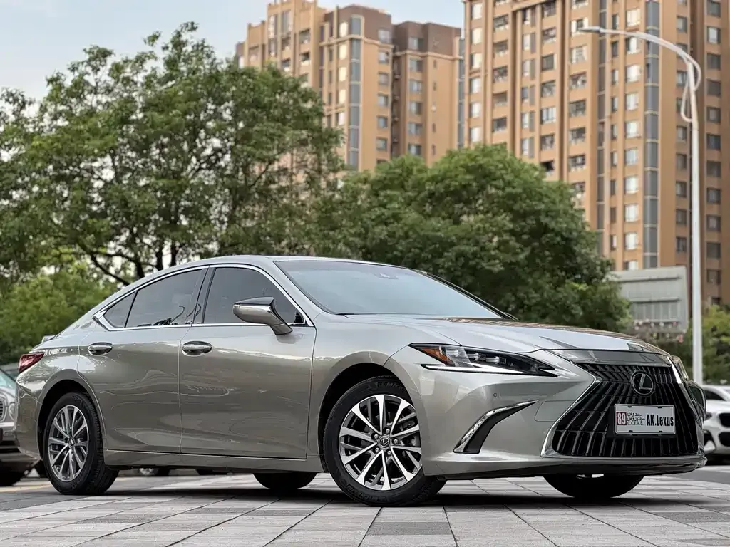 Lexus ES 2023 из CN, фото 3