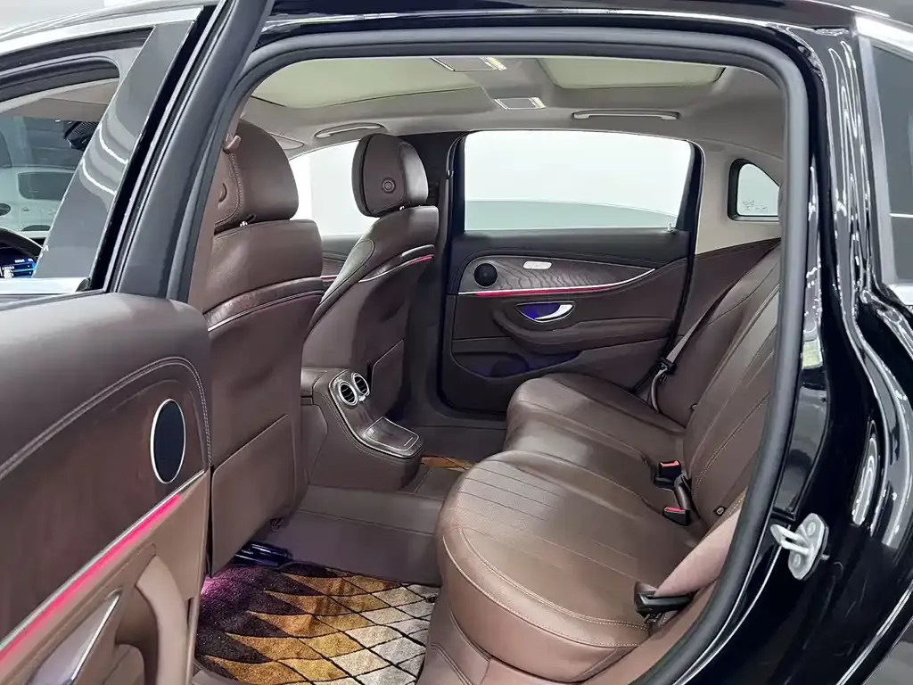 Mercedes-Benz E-Class 2023 из CN, фото 10