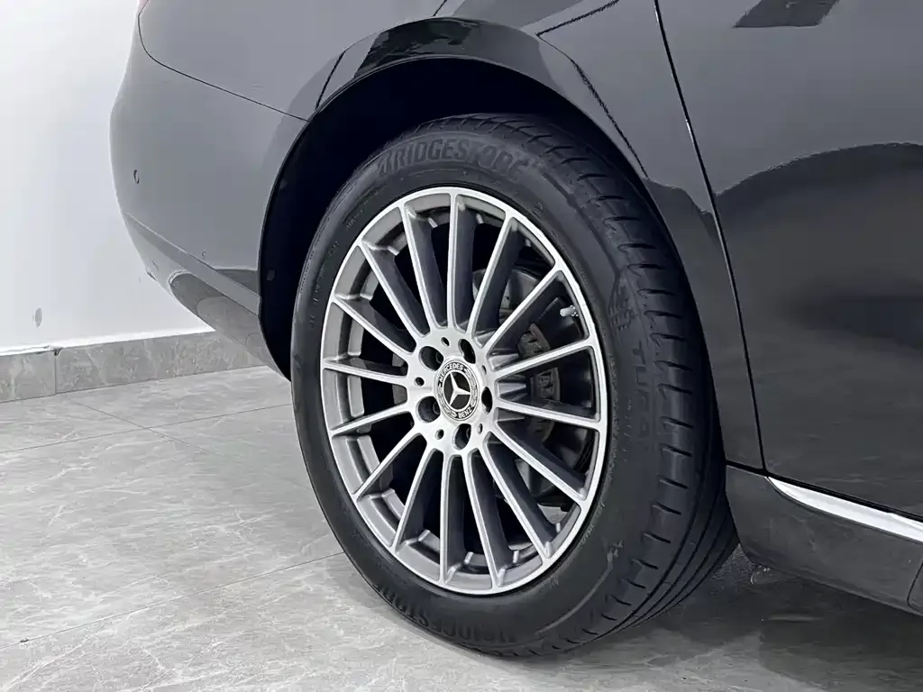 Mercedes-Benz E-Class 2023 из CN, фото 8