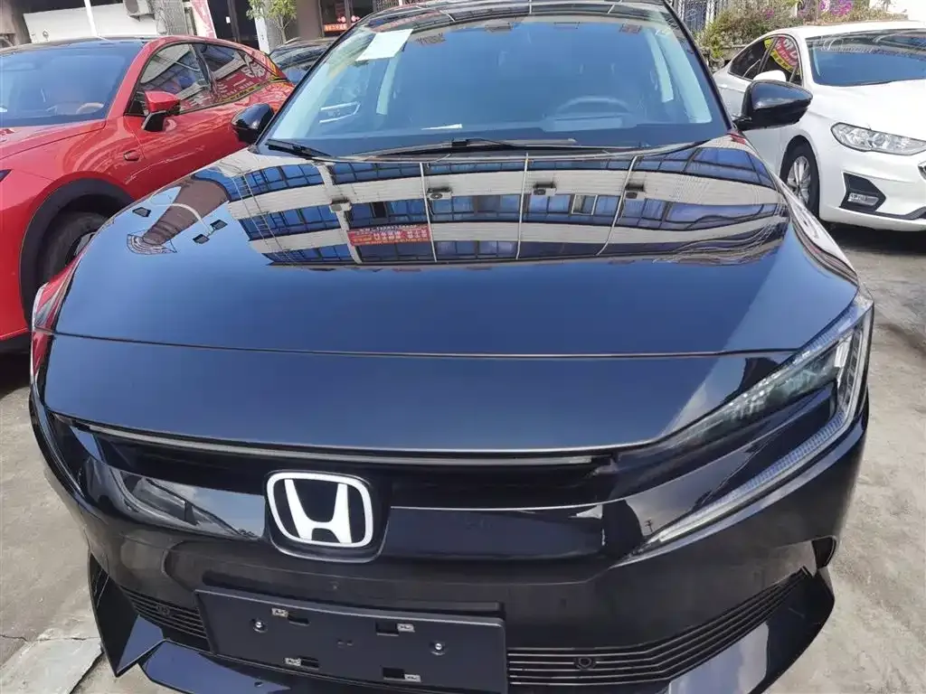 Honda e:NP2 2025 из CN, фото 3