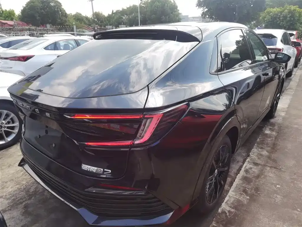 Honda e:NP2 2025 из CN, фото 7