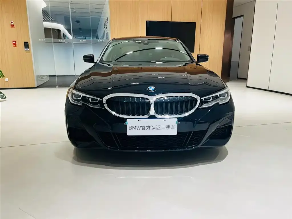 BMW 3 Series 2021 из CN, фото 2