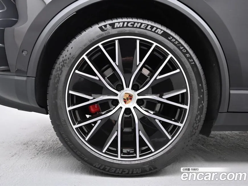 Porsche Macan 2025 из KR, фото 5