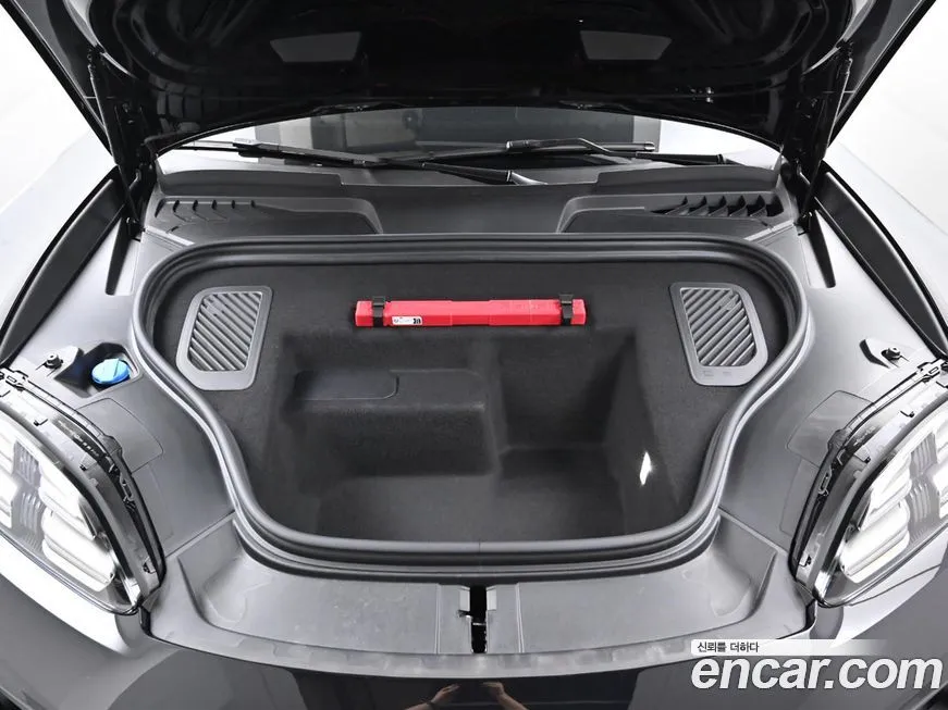 Porsche Macan 2025 из KR, фото 6