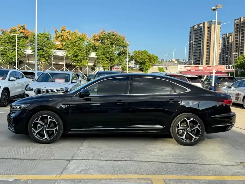 Volkswagen Passat 2024 из CN, фото 8