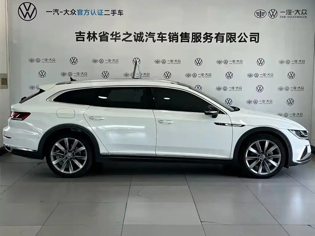 Volkswagen CC 2024 из CN, фото 3