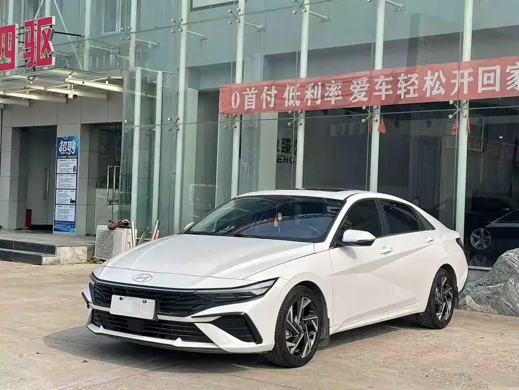 Hyundai Elantra 2024 из CN, фото 1