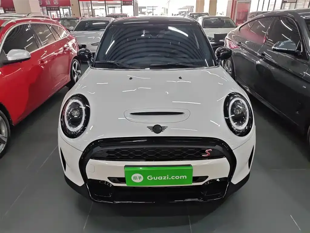 MINI Cooper (3-door) 2024 из CN, фото 3