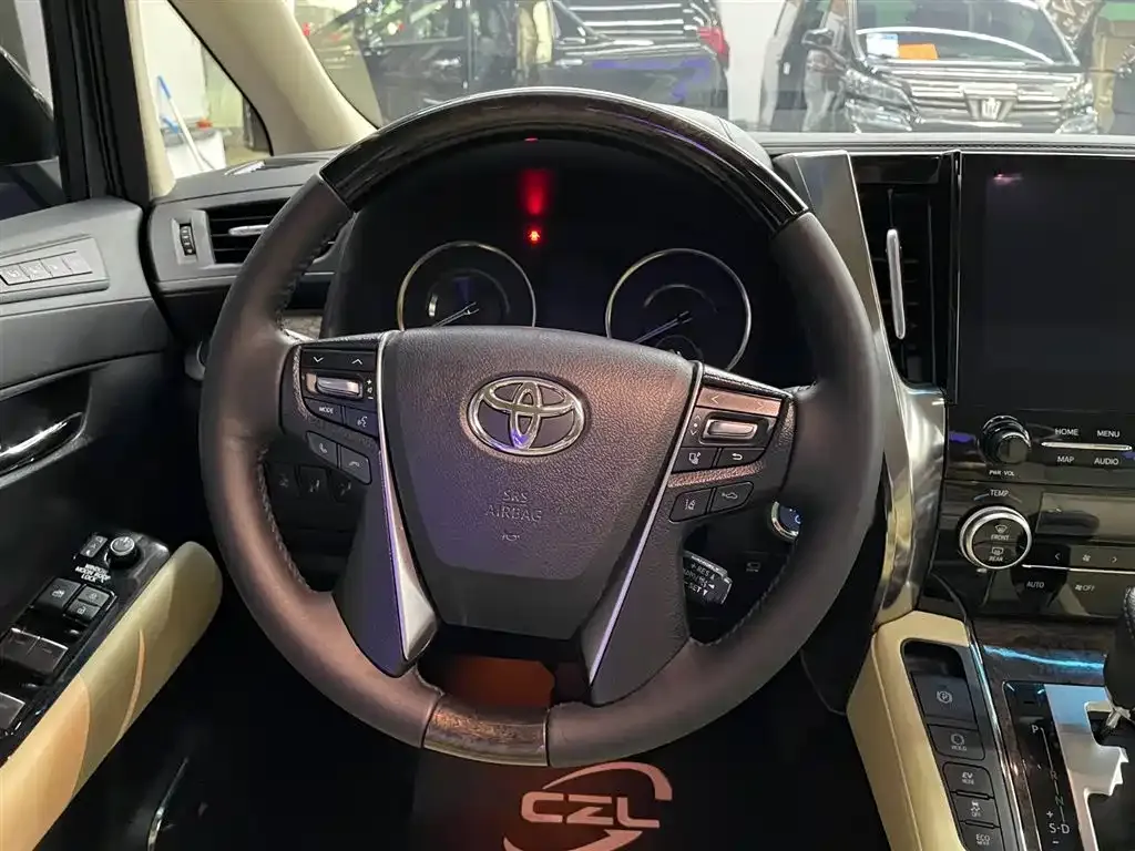 Toyota Vellfire 2021 из CN, фото 10