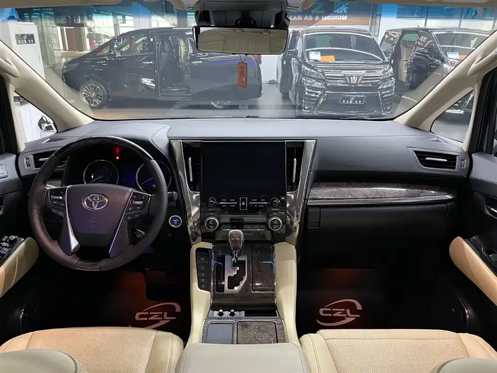 Toyota Vellfire 2021 из CN, фото 7
