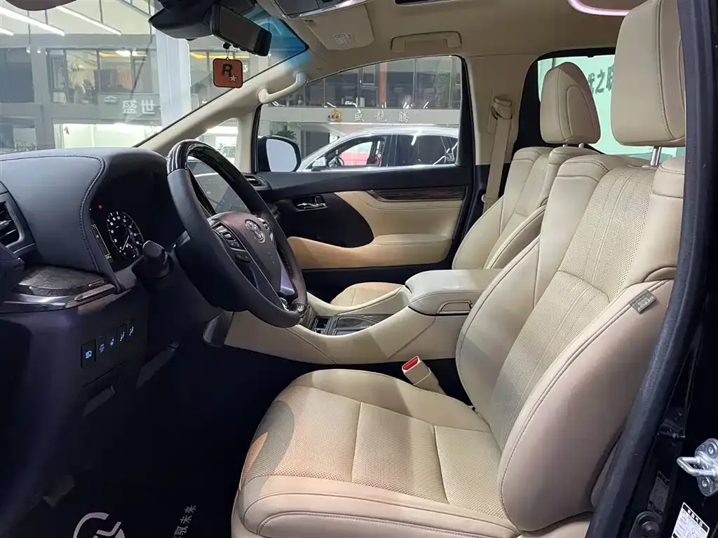 Toyota Vellfire 2021 из CN, фото 9