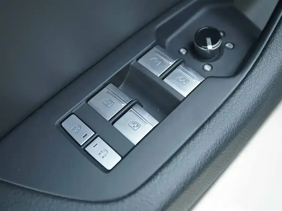 Audi A6L 2023 из CN, фото 10