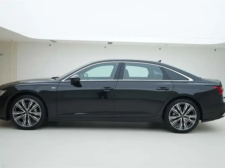 Audi A6L 2023 из CN, фото 3