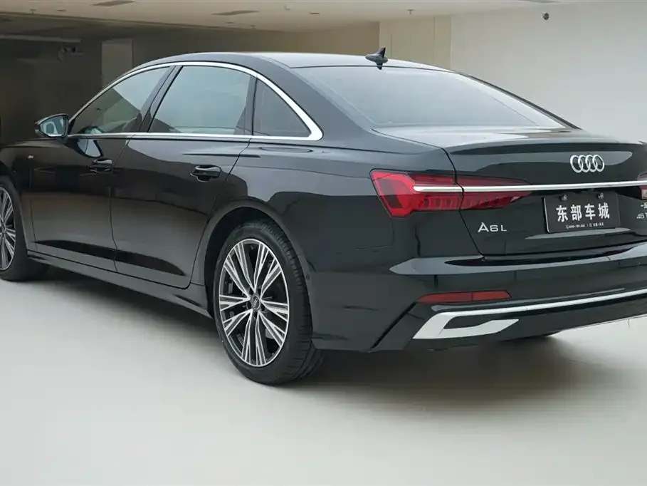 Audi A6L 2023 из CN, фото 4