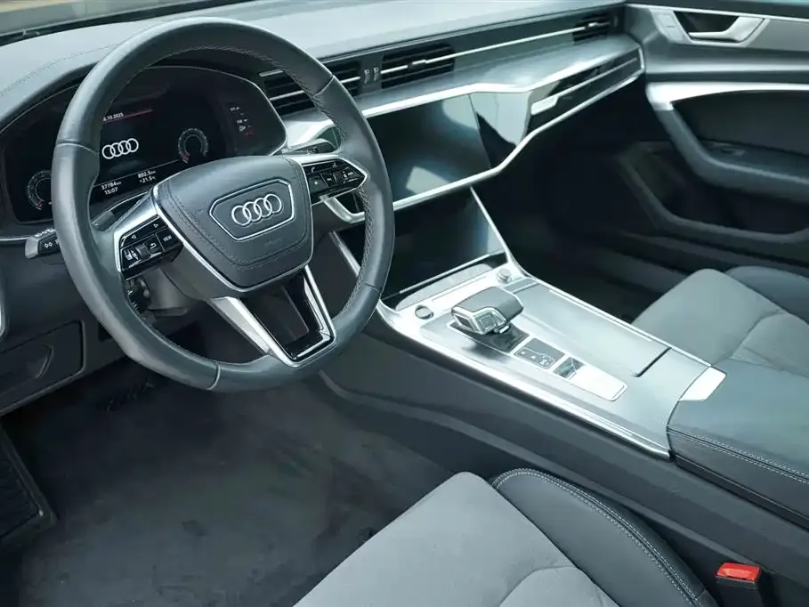 Audi A6L 2023 из CN, фото 9