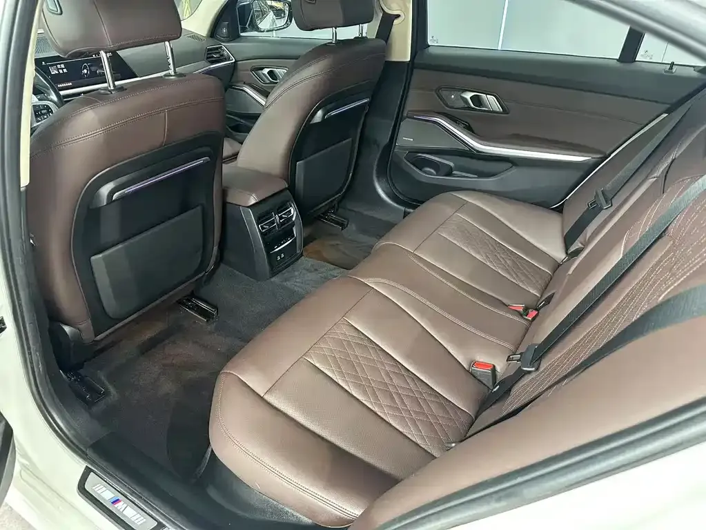 BMW 3 Series 2022 из CN, фото 10