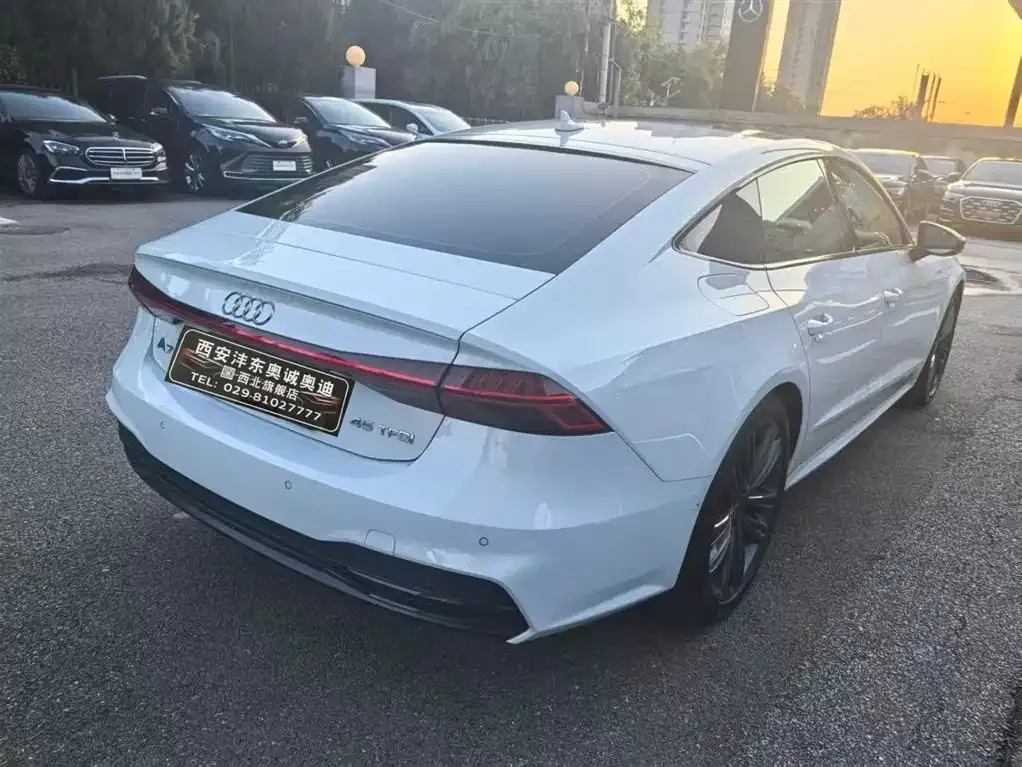 Audi A7 2024 из CN, фото 2