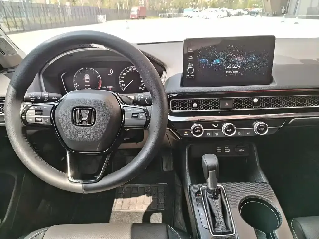 Honda Civic — фото 8