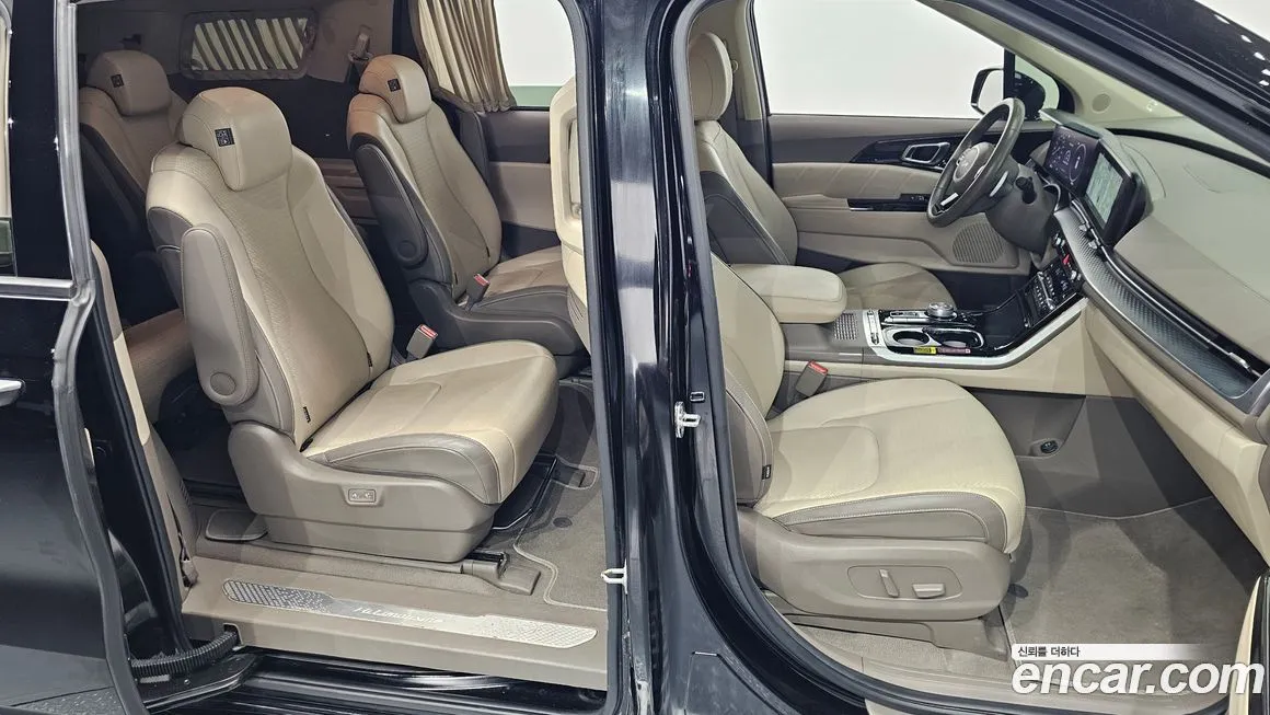 Kia Carnival — фото 10