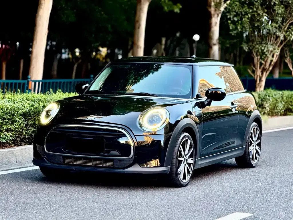 MINI Cooper (3-door) 2023 из CN, фото 1