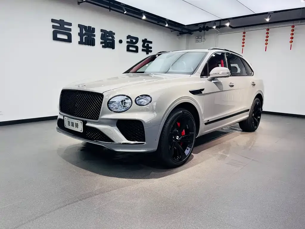 Bentley Bentayga — фото 1