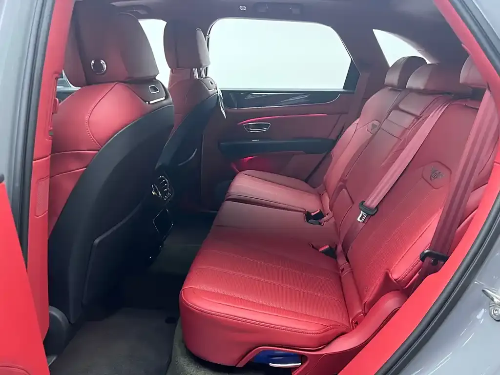 Bentley Bentayga — фото 10