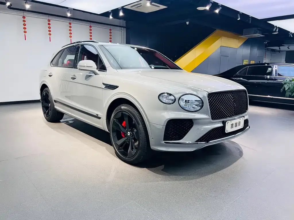 Bentley Bentayga — фото 3