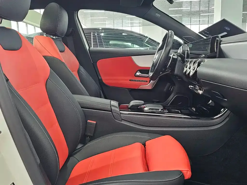 Mercedes-Benz A-Class AMG — фото 4