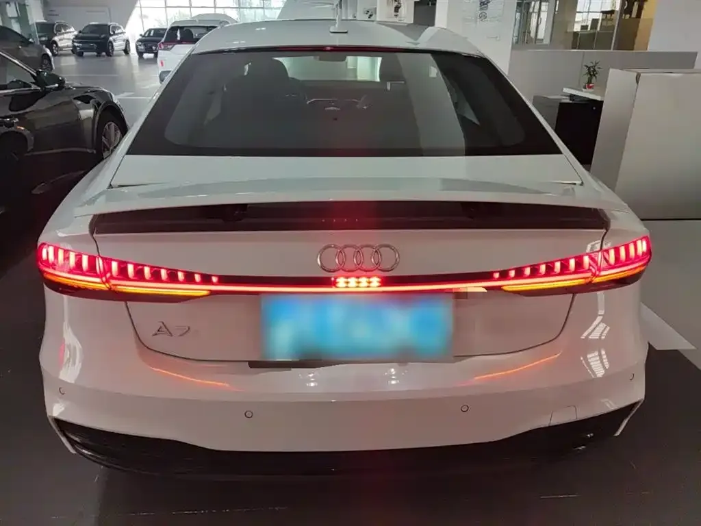 Audi A7 2024 из CN, фото 6
