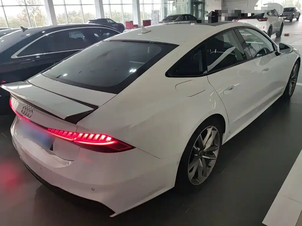 Audi A7 2024 из CN, фото 7