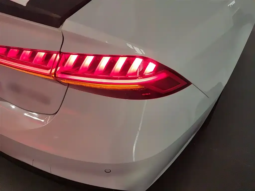 Audi A7 2024 из CN, фото 8