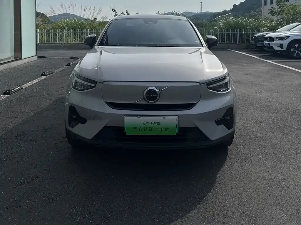 Volvo C40 2023 из CN, фото 2
