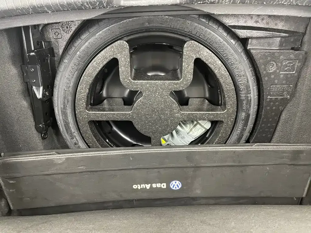 Volkswagen Golf 2022 из CN, фото 10