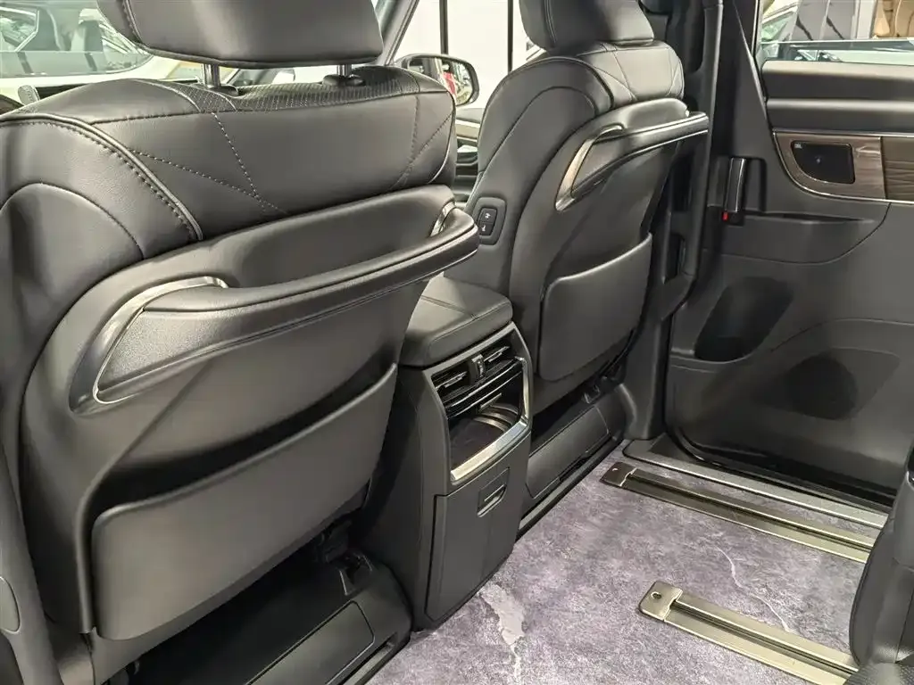 Toyota Alphard 2024 из CN, фото 10
